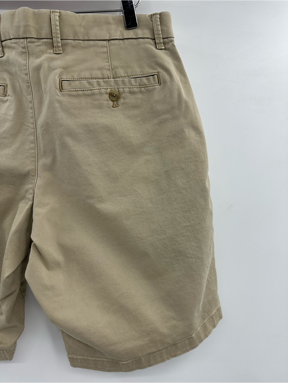 GAP Women's 10” Short Flat Front Shorts in Khaki - Picture 7 of 10